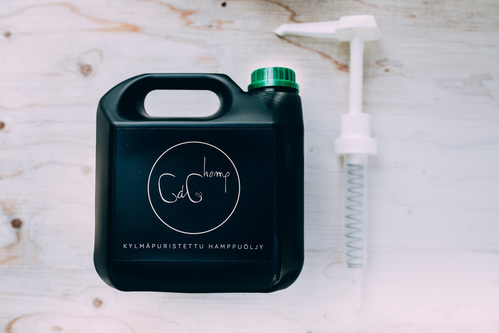 CdG HEMP: kylmäpuristettu hampunsiemenöljy  ja pumppu hevosille- Chia de Gracia FI (2122793517105)
